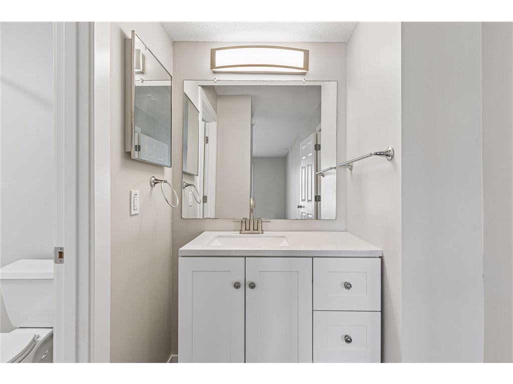 926 Westbrooke Way #8 Hopkins MN 55343 7057976 image21