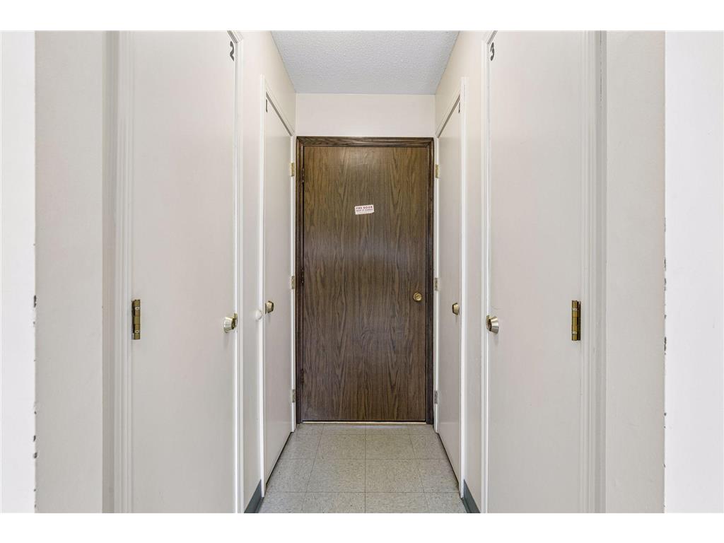926 Westbrooke Way #8 Hopkins MN 55343 7057976 image24