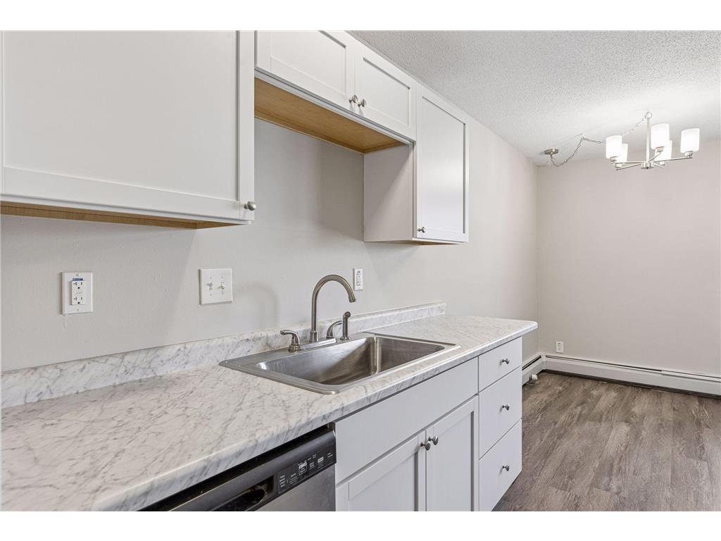 926 Westbrooke Way #8 Hopkins MN 55343 7057976 image4