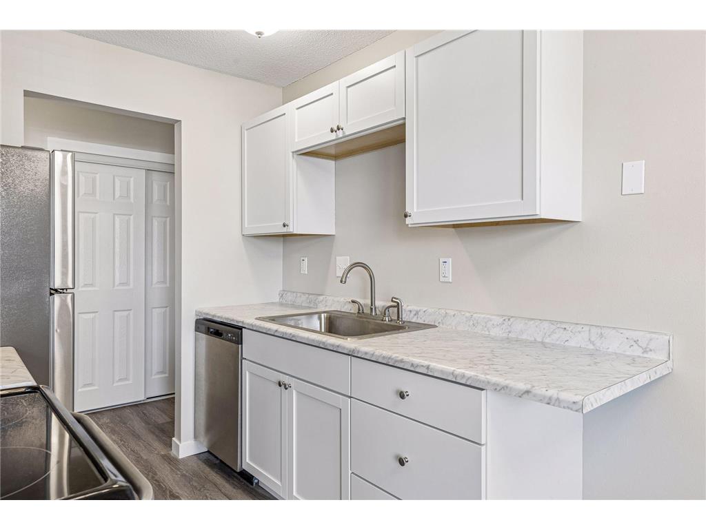 926 Westbrooke Way #8 Hopkins MN 55343 7057976 image7