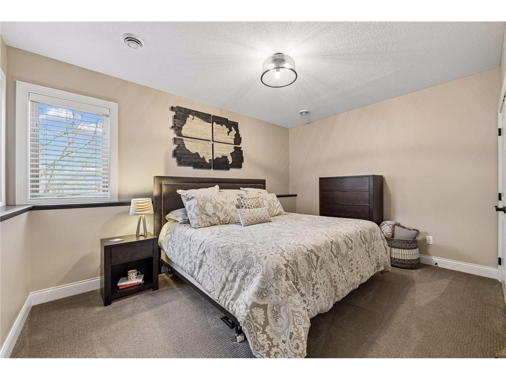 9264 Hawkcrest Court Chanhassen MN 55317 7072527 image31