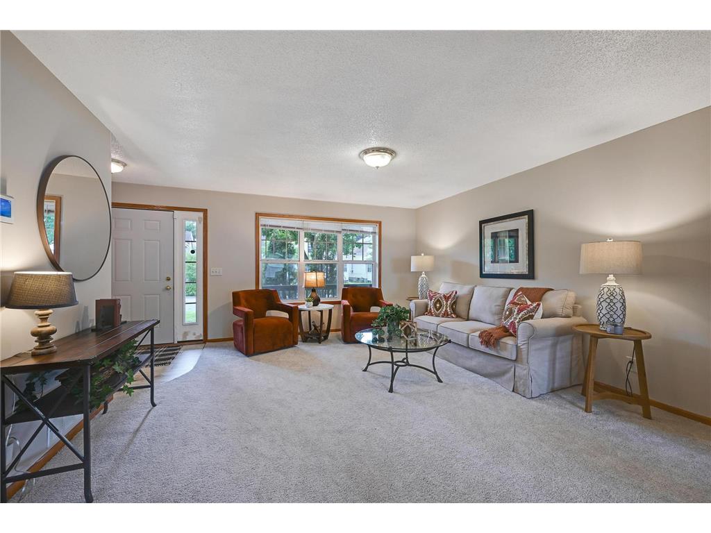 927 Charles Avenue Saint Paul MN 55104 6746836 image1