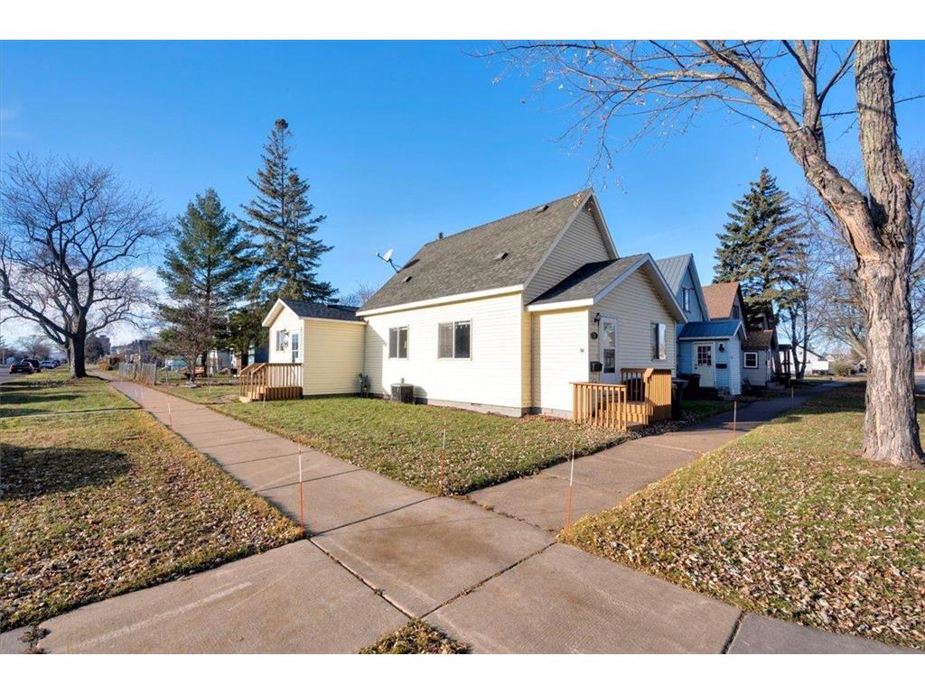 927 Clough Avenue Superior WI 54880 6464724 image1