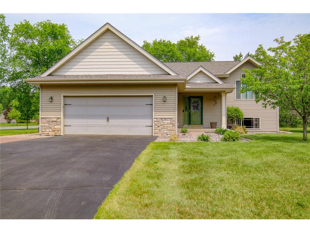 927 Pleasant View Court Menomonie Twp WI 54751 6377779 image1