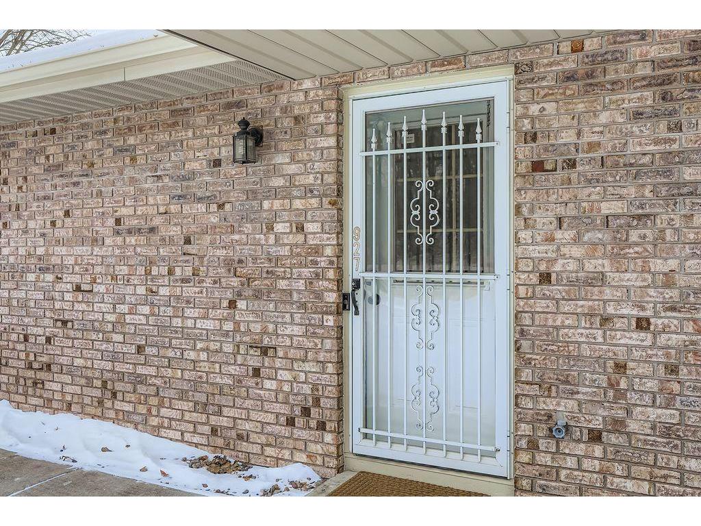 927 Pond View Court Vadnais Heights MN 55127 6824092 image12