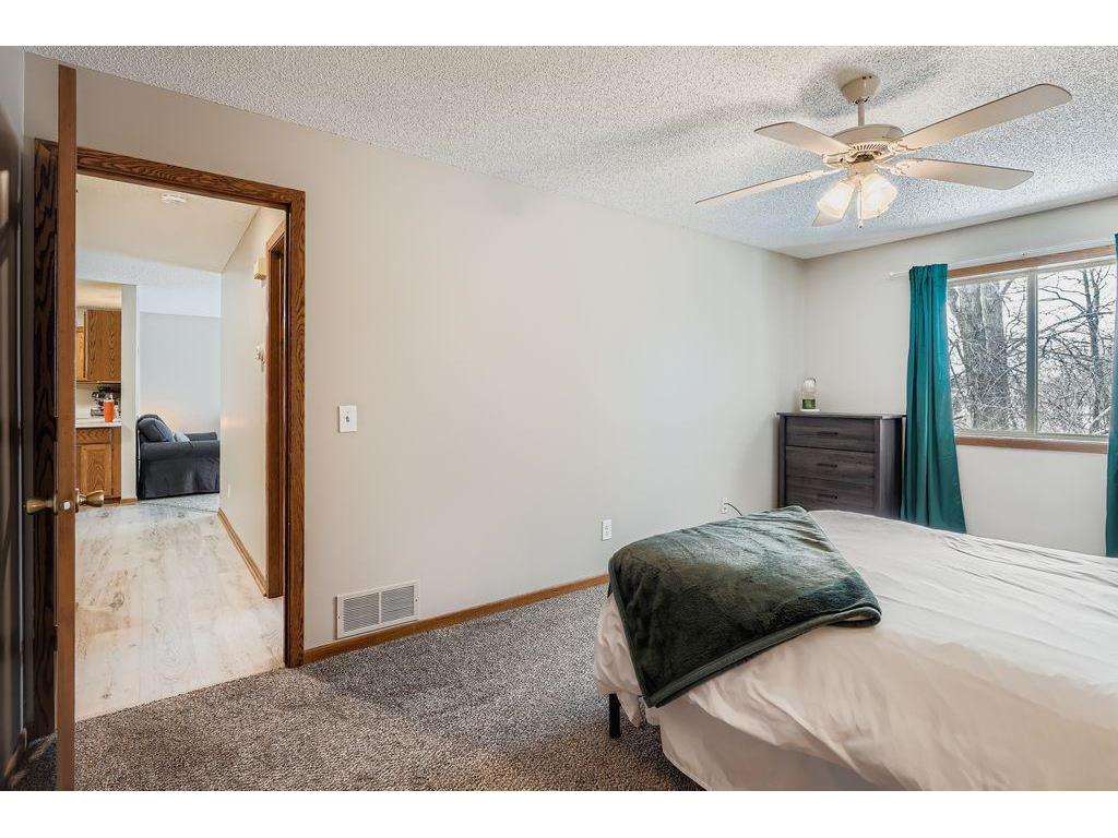 927 Pond View Court Vadnais Heights MN 55127 6824092 image16