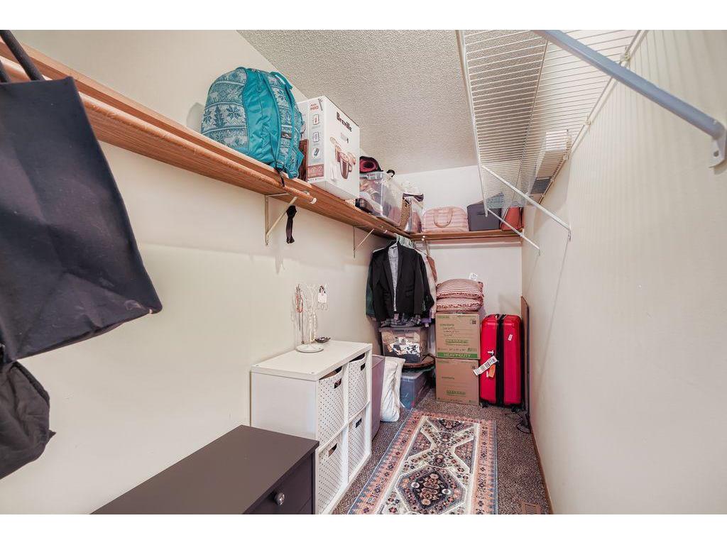 927 Pond View Court Vadnais Heights MN 55127 6824092 image17