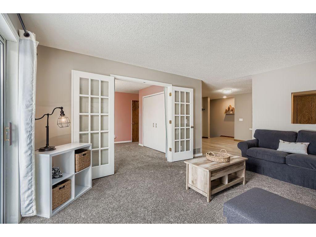 927 Pond View Court Vadnais Heights MN 55127 6824092 image3