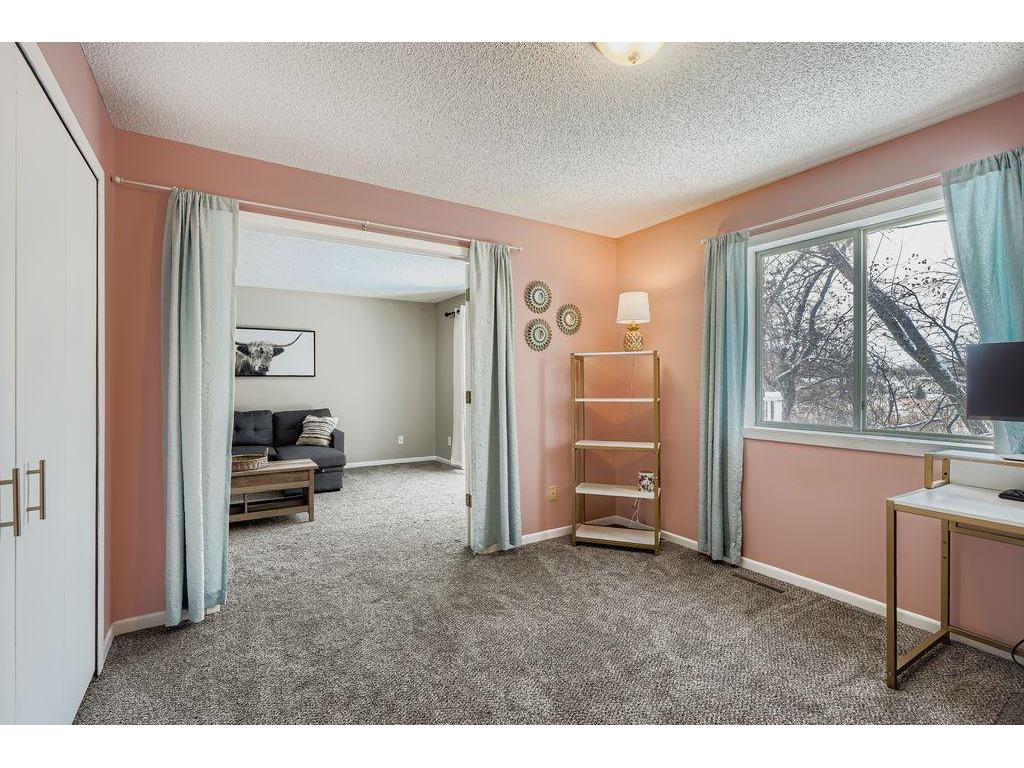 927 Pond View Court Vadnais Heights MN 55127 6824092 image7