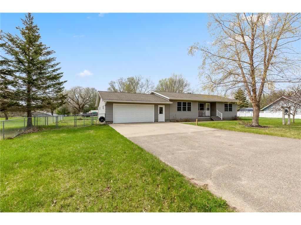 927 W 2nd Street Pillager MN 56473 6370178 image1