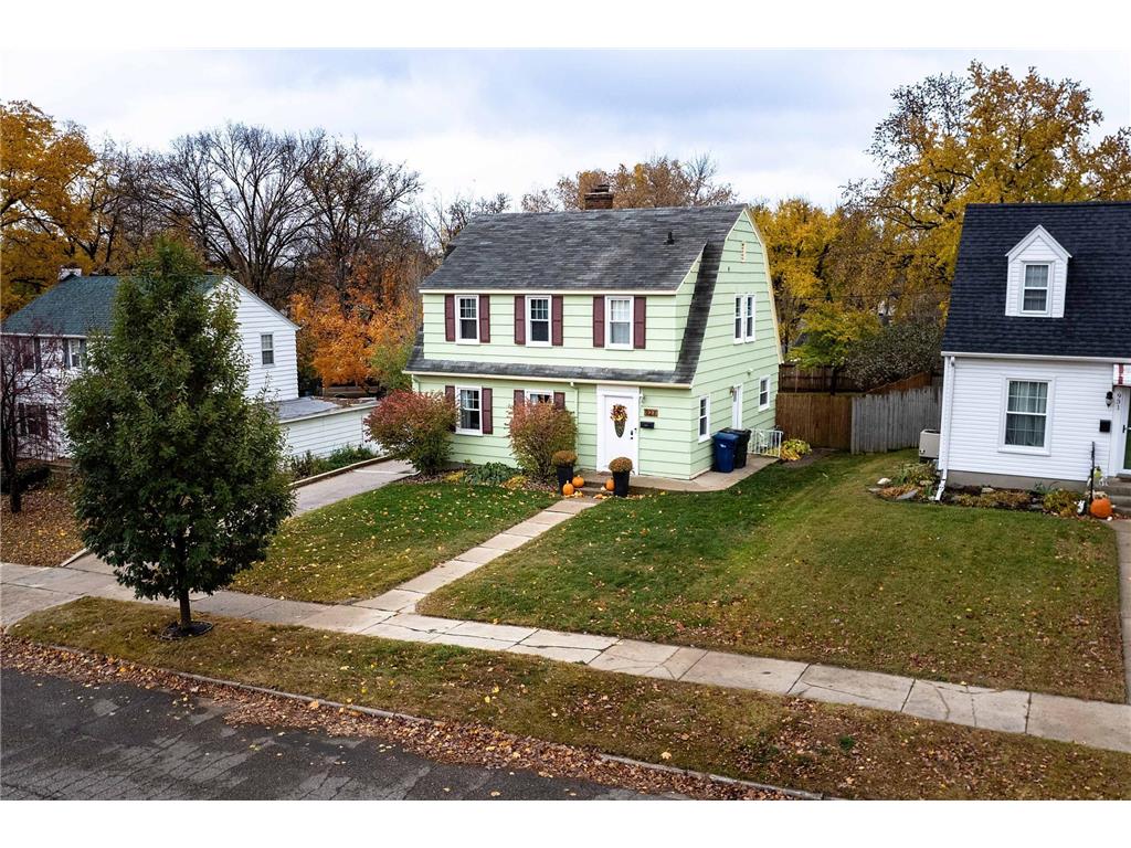 927 W Cavour Avenue Fergus Falls MN 56537 6638998 image1