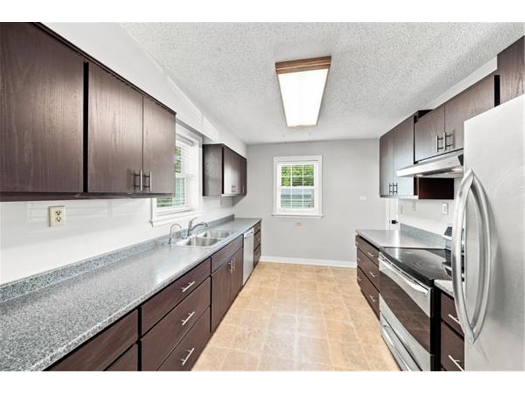 928 2nd Avenue E Shakopee MN 55379 7105100 image16
