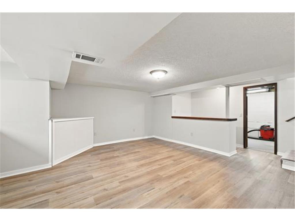 928 2nd Avenue E Shakopee MN 55379 7105100 image23
