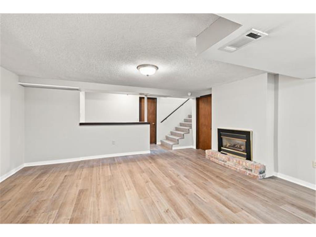 928 2nd Avenue E Shakopee MN 55379 7105100 image24