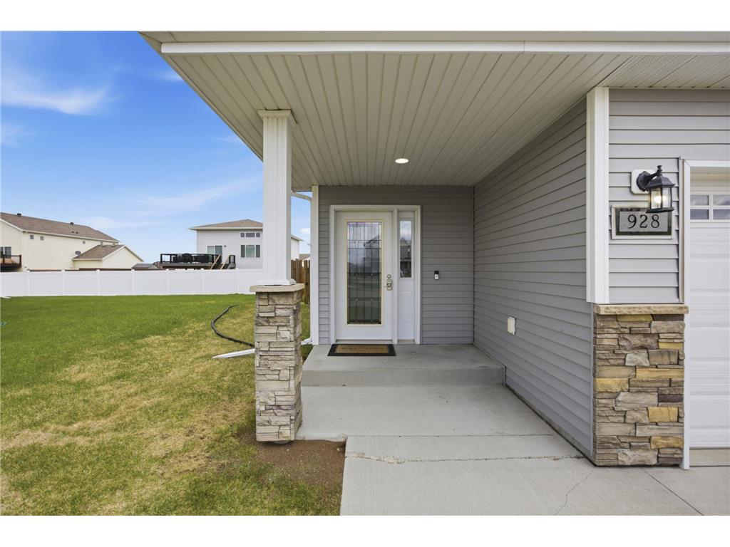 928 41st Avenue S Moorhead MN 56560 7064821 image3