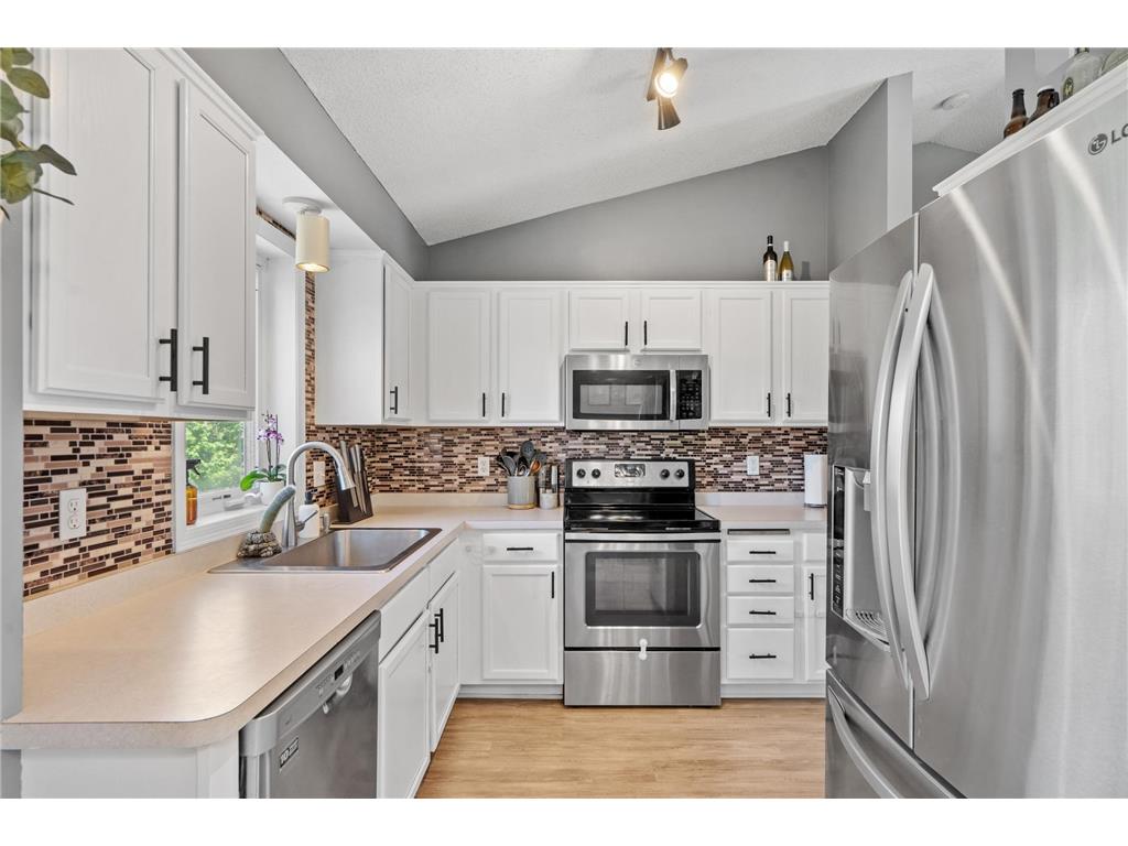928 E Orchard Street Belle Plaine MN 56011 7076653 image11