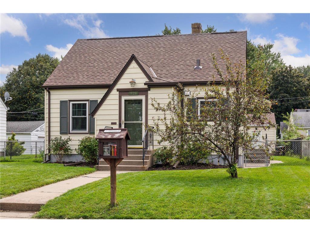 928 Iowa Avenue W Saint Paul MN 55117 6802091 image1