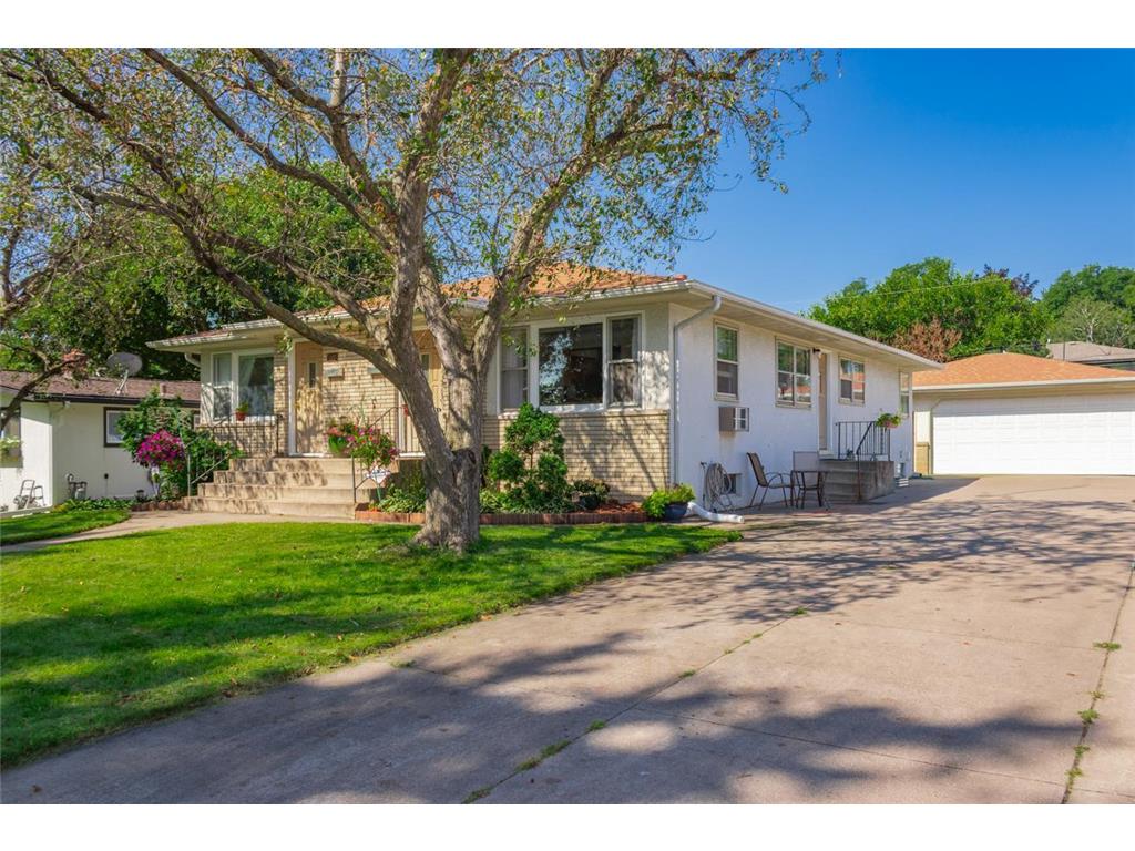 929 20th Avenue N South Saint Paul MN 55075 6572477 image1