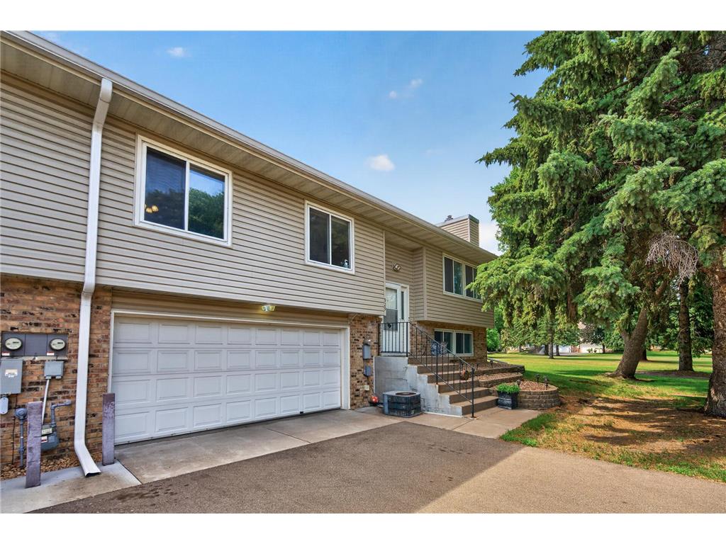 929 94th Avenue NE Blaine MN 55434 7094575 image1