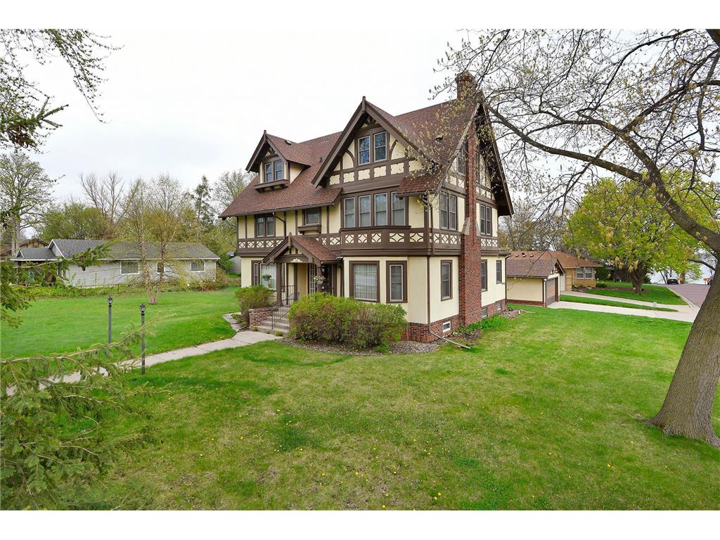 929 Elm Avenue E Waseca MN 56093 6419834 image1