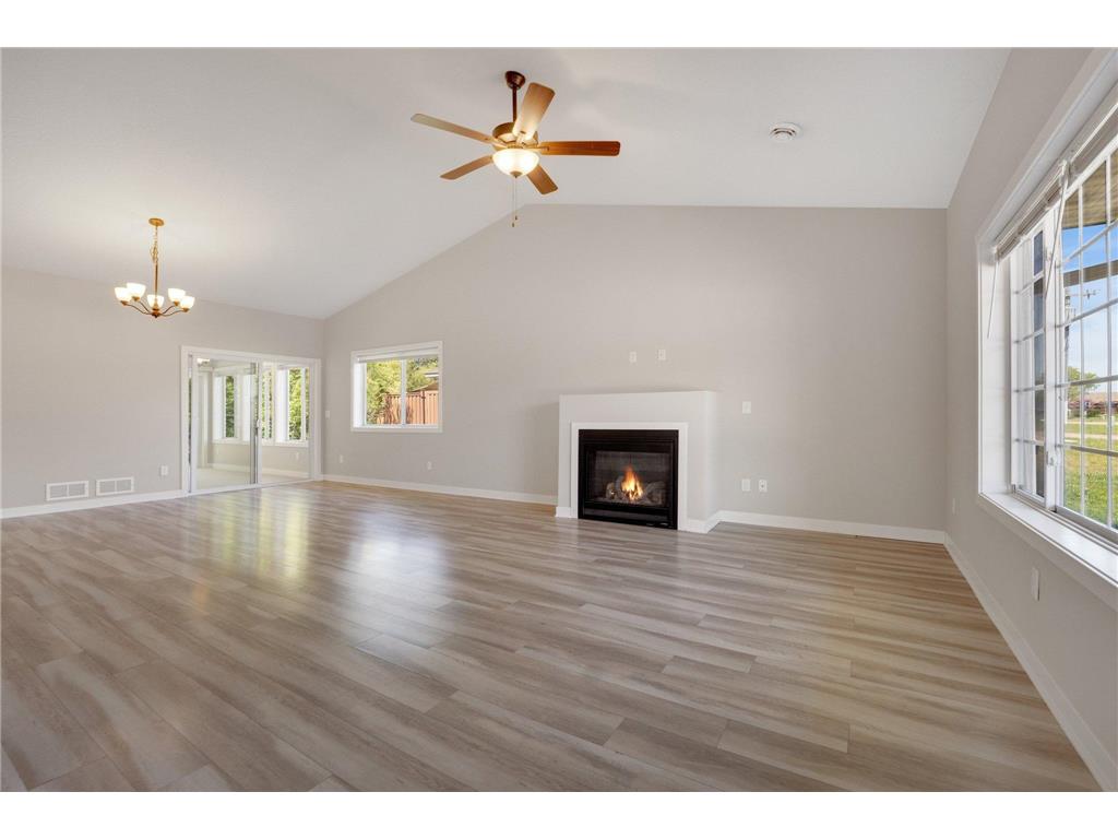 929 Johnson Drive New Richmond WI 54017 6722744 image1