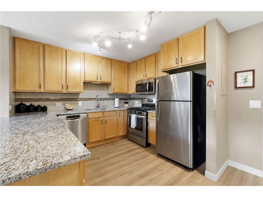 929 Portland Avenue #208 Minneapolis MN 55404 7107933 image3
