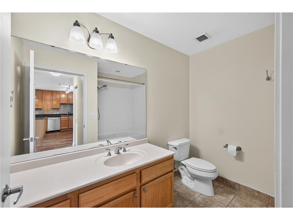 929 Portland Avenue #209 Minneapolis MN 55404 7105294 image18