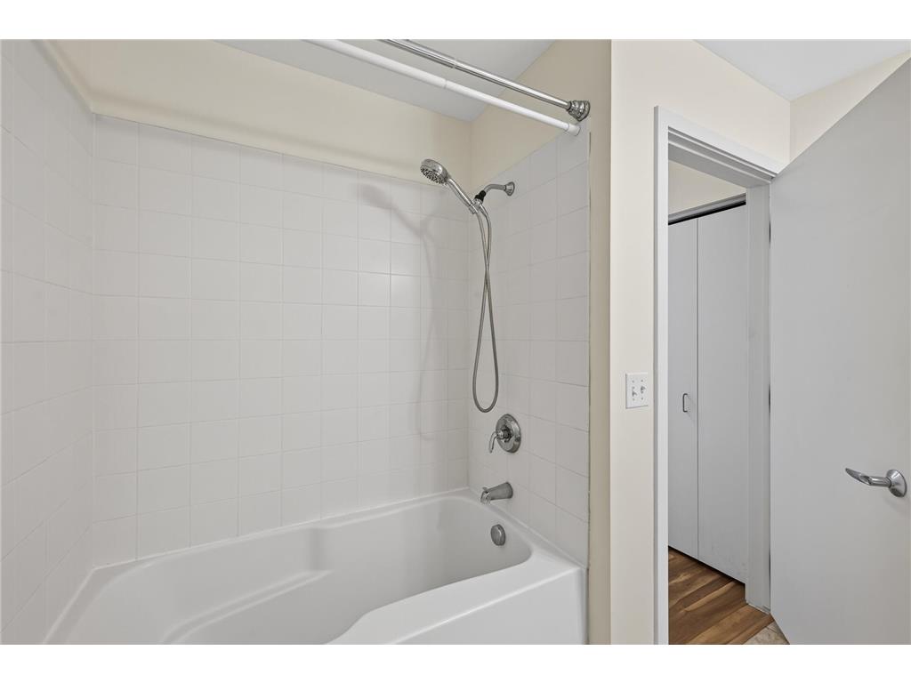 929 Portland Avenue #209 Minneapolis MN 55404 7105294 image19