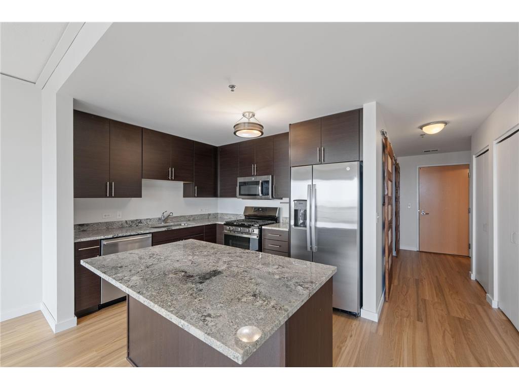 929 Portland Avenue #2103 Minneapolis MN 55404 7071525 image4