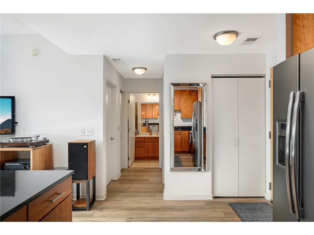 929 Portland Avenue #309 Minneapolis MN 55404 7051435 image9