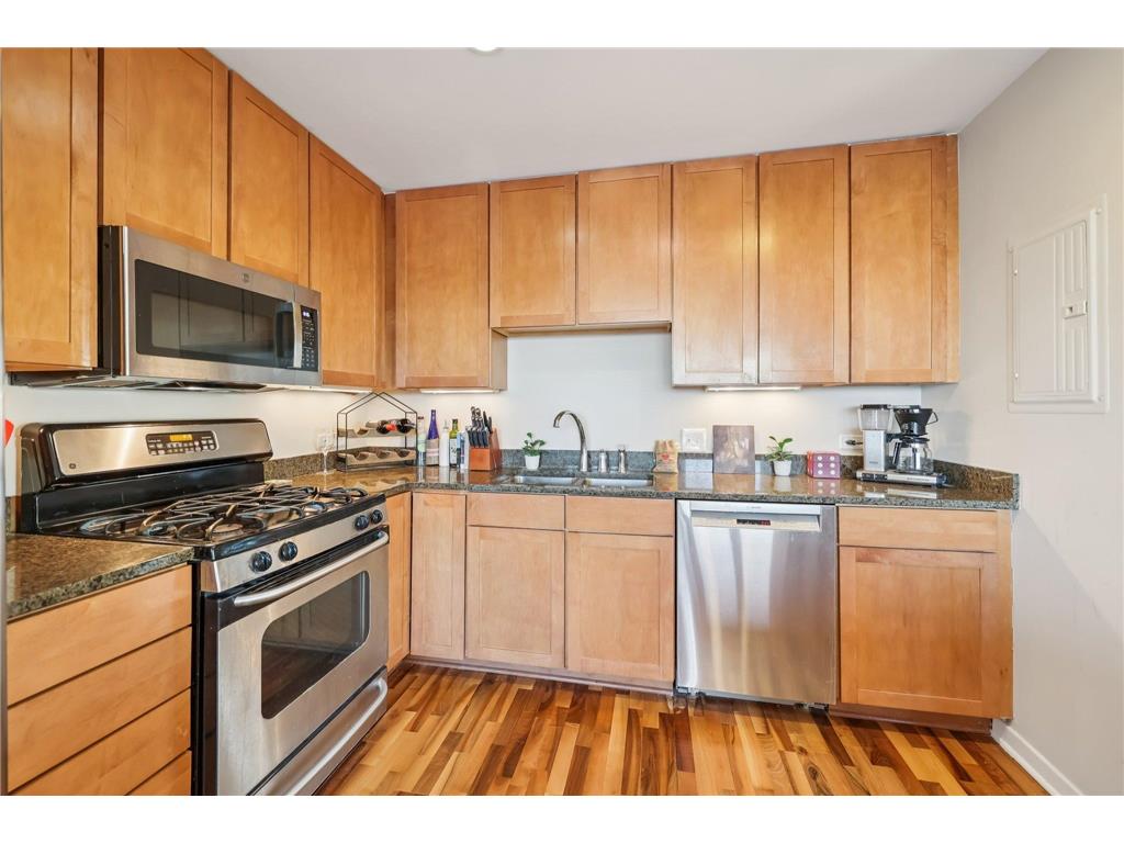 929 Portland Avenue #410 Minneapolis MN 55404 7011840 image9