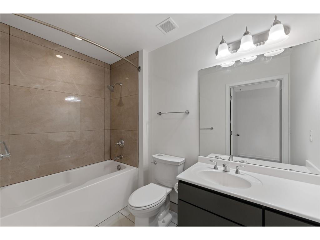 929 Portland Avenue #808 Minneapolis MN 55404 7062626 image13