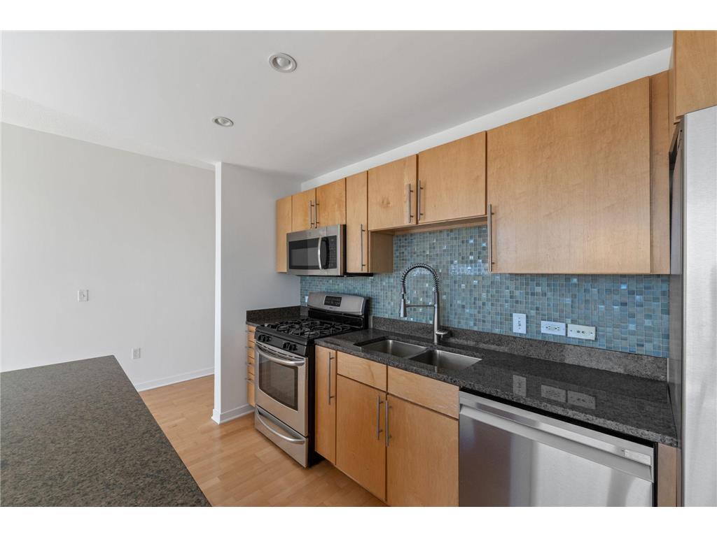 929 Portland Avenue #808 Minneapolis MN 55404 7062626 image5