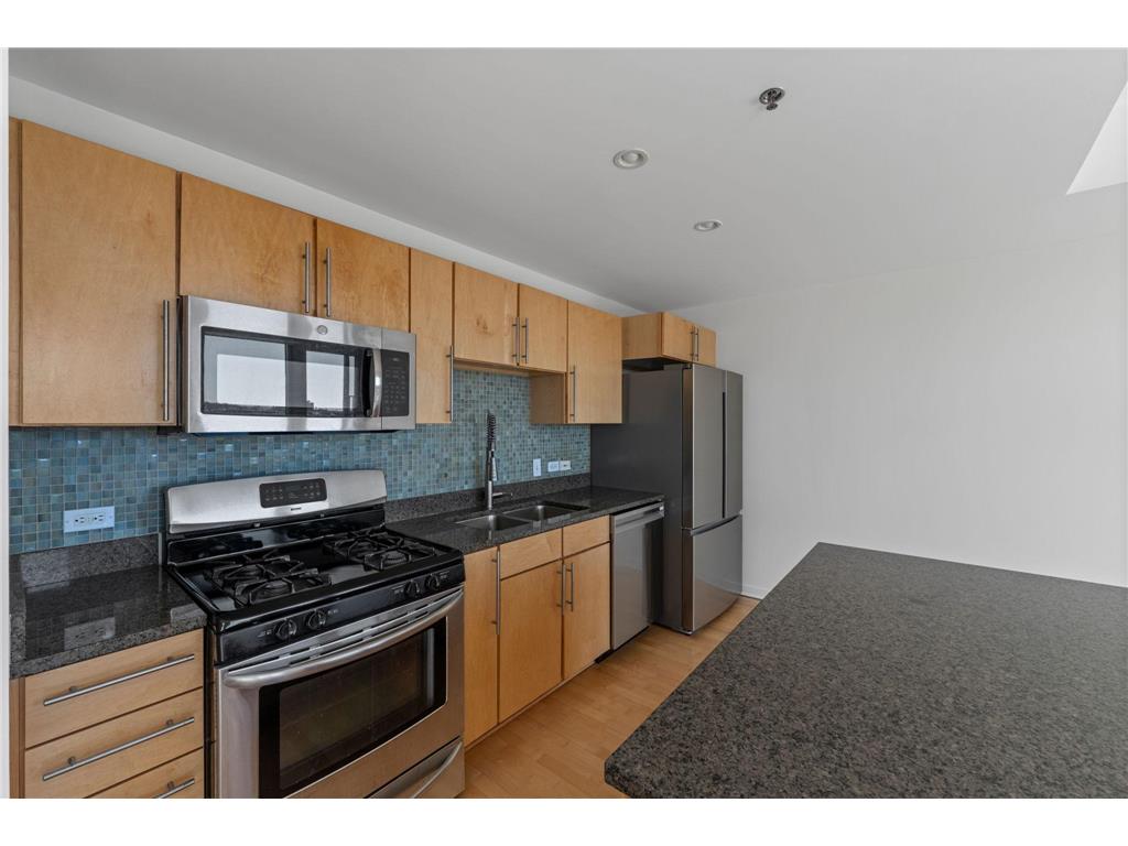 929 Portland Avenue #808 Minneapolis MN 55404 7062626 image6
