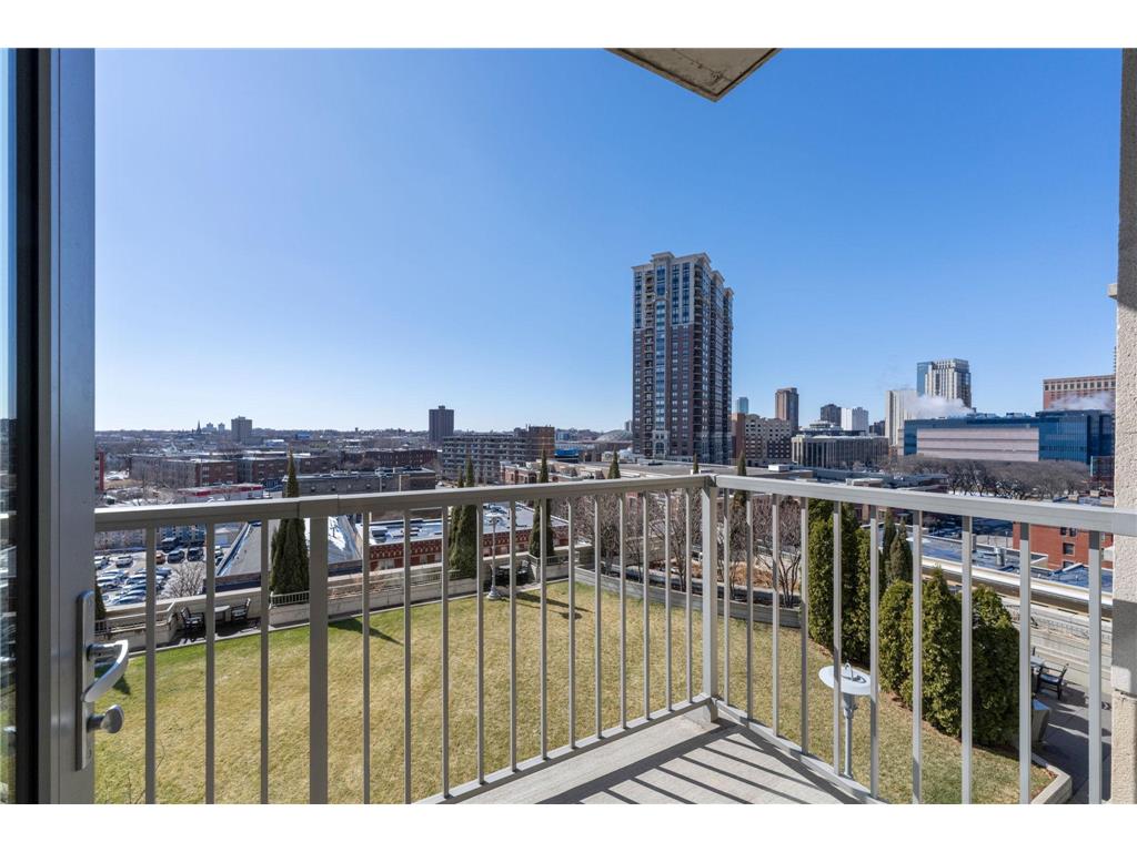 929 Portland Avenue #808 Minneapolis MN 55404 7062626 image7