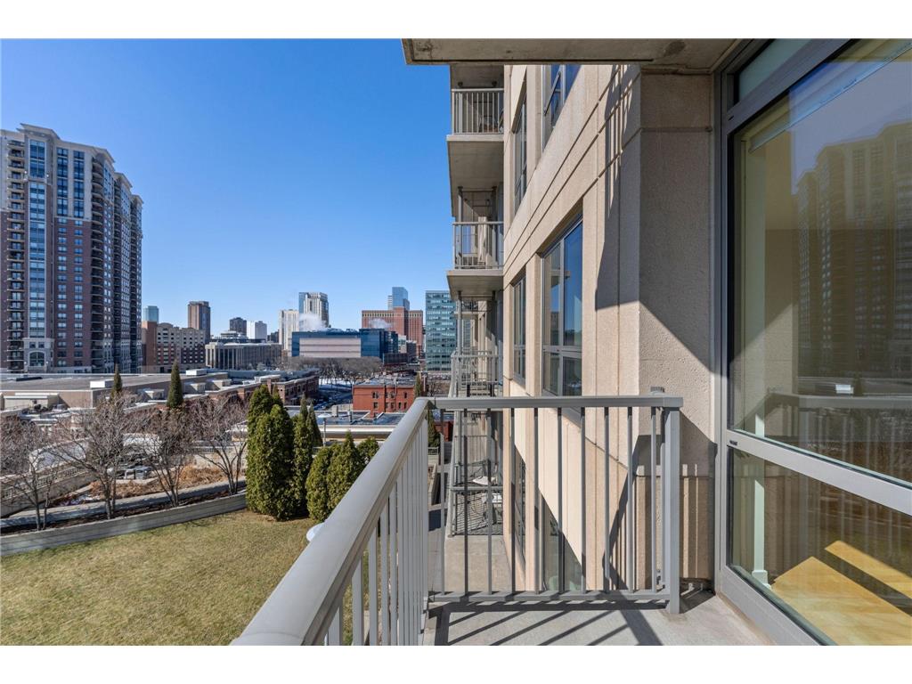 929 Portland Avenue #808 Minneapolis MN 55404 7062626 image8