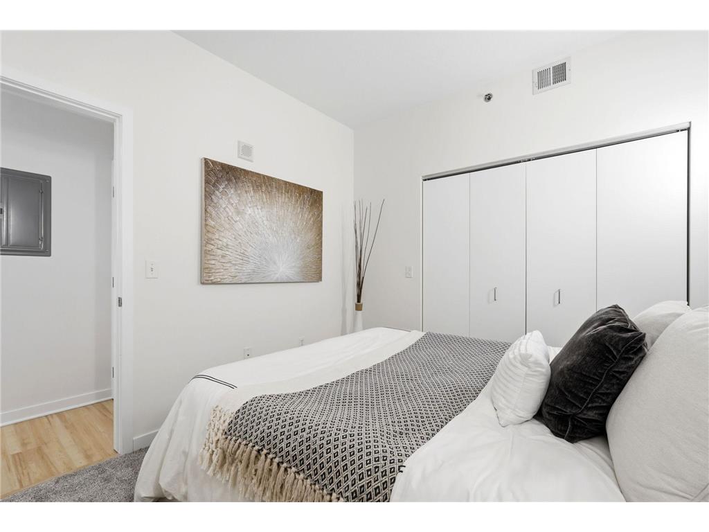 929 Portland Avenue #810 Minneapolis MN 55404 7090815 image22