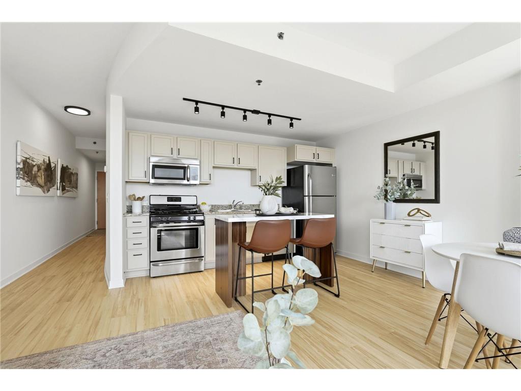 929 Portland Avenue #810 Minneapolis MN 55404 7090815 image4