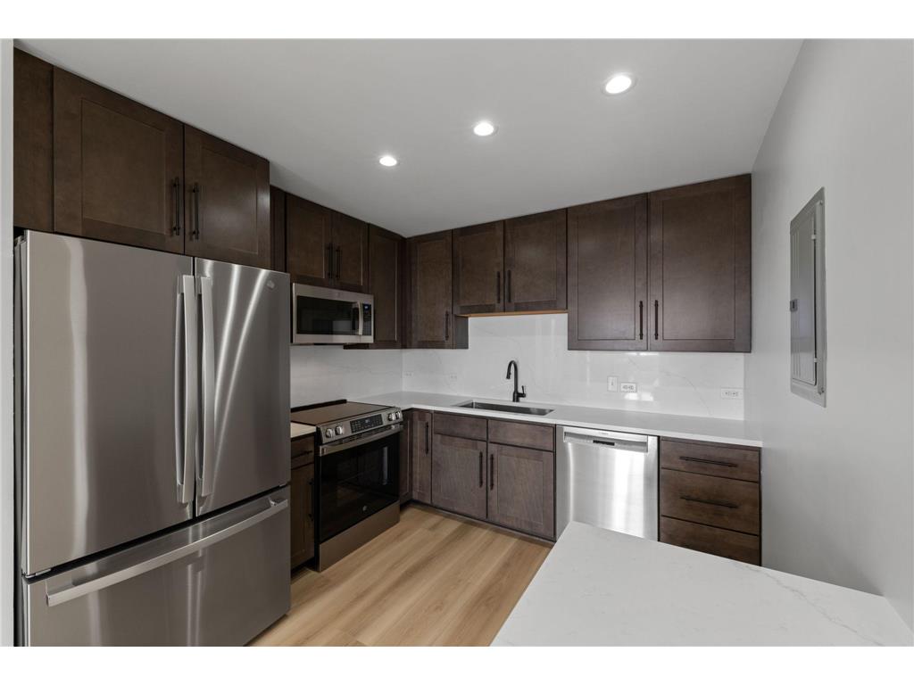 929 Portland Avenue #811 Minneapolis MN 55404 7041380 image1