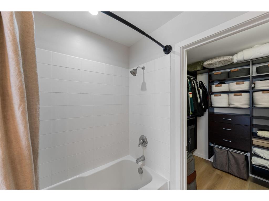 929 Portland Avenue #811 Minneapolis MN 55404 7041380 image11