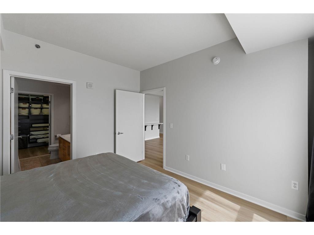 929 Portland Avenue #811 Minneapolis MN 55404 7041380 image9
