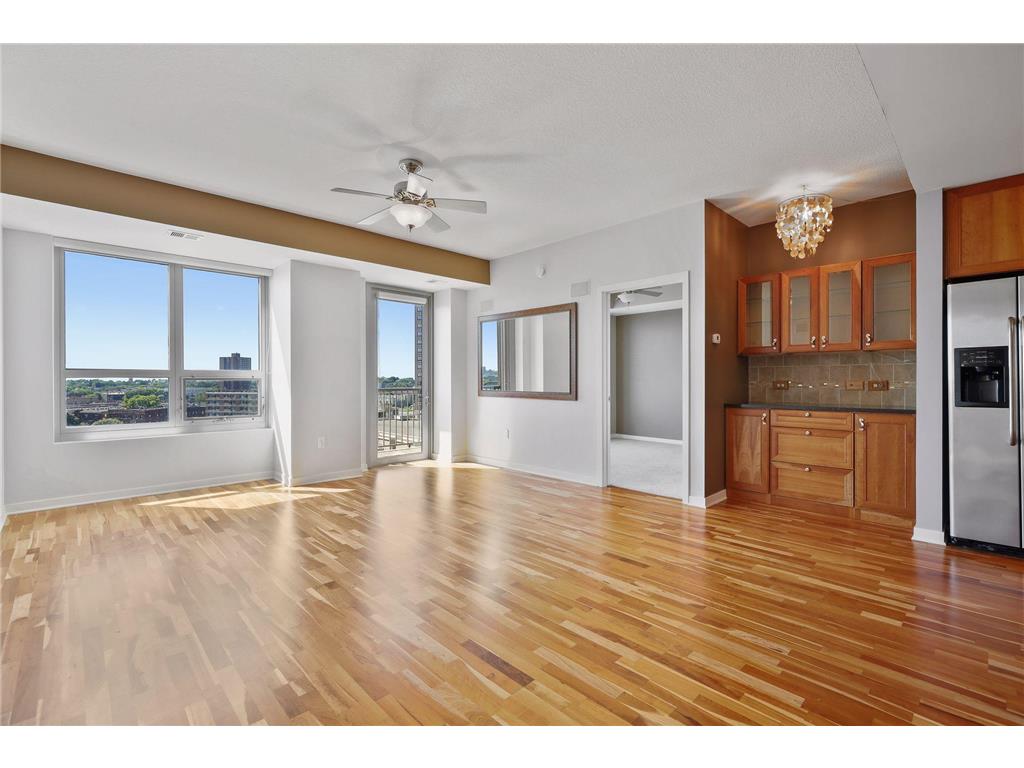 929 Portland Avenue #911 Minneapolis MN 55404 6387422 image1