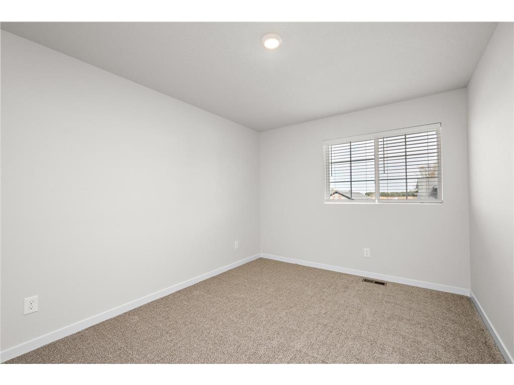 929 Spruce Street N Cambridge MN 55008 7061636 image14