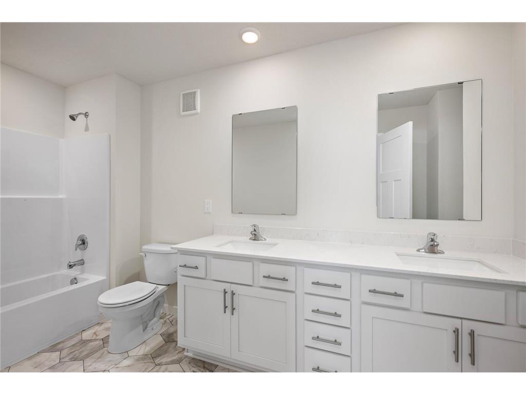 929 Spruce Street N Cambridge MN 55008 7061636 image18
