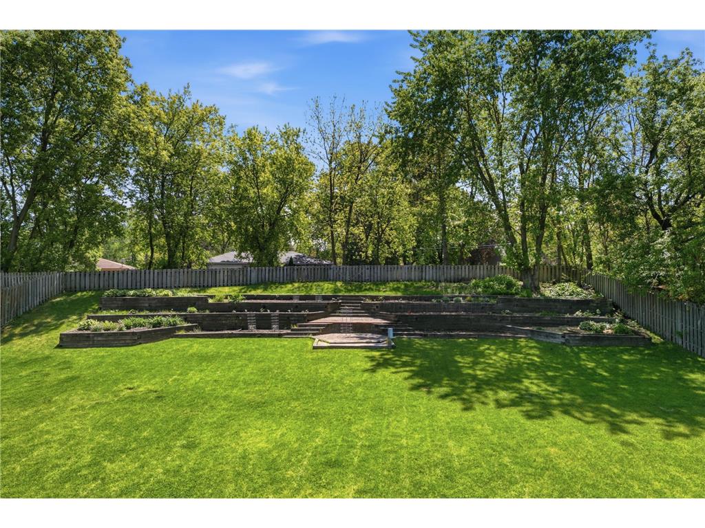 93 Castle Ridge Court Chanhassen MN 55317 7034129 image11