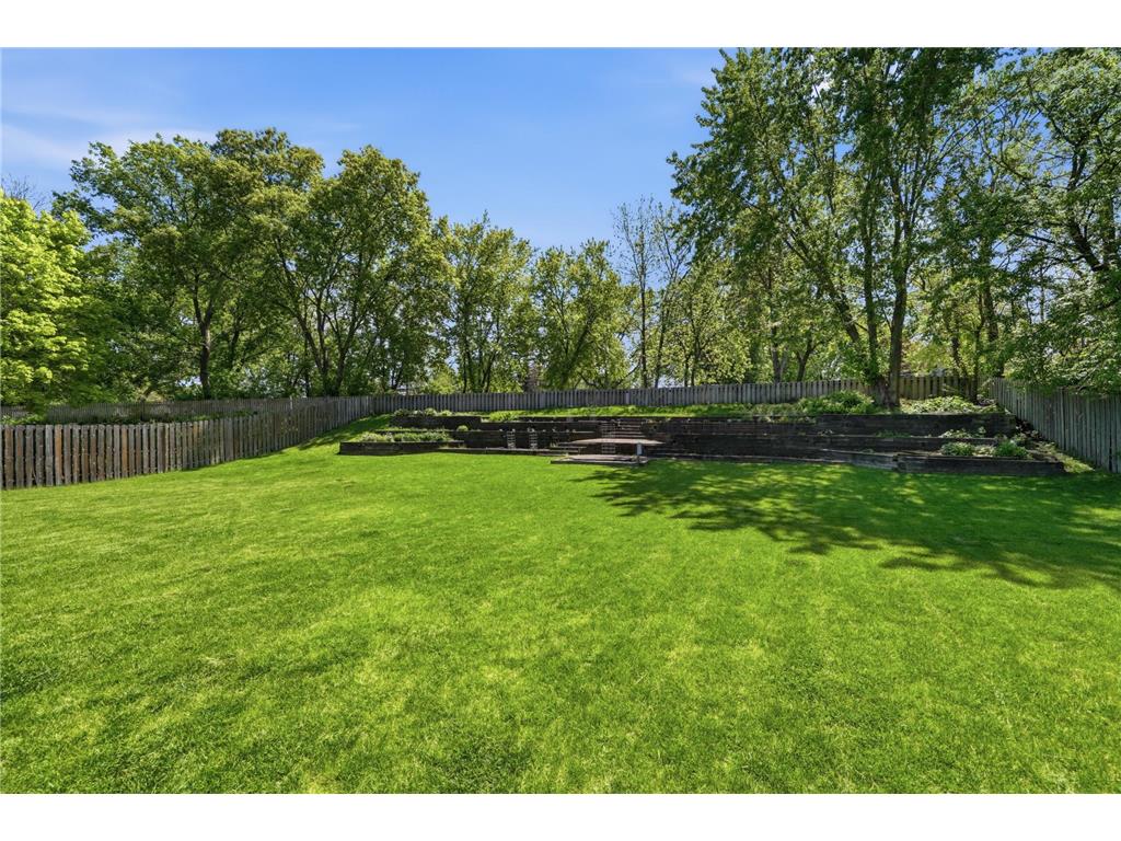 93 Castle Ridge Court Chanhassen MN 55317 7034129 image13