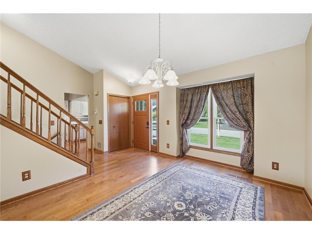 93 Castle Ridge Court Chanhassen MN 55317 7034129 image3