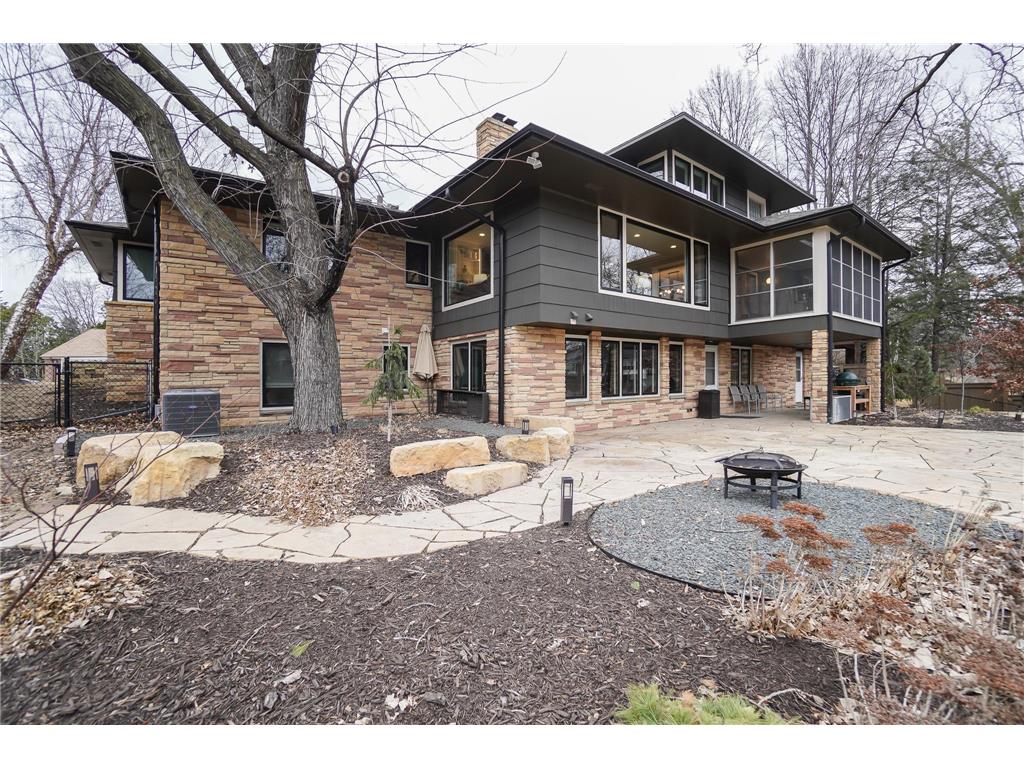 93 Woodland Circle Edina MN 55424 6646482 image1