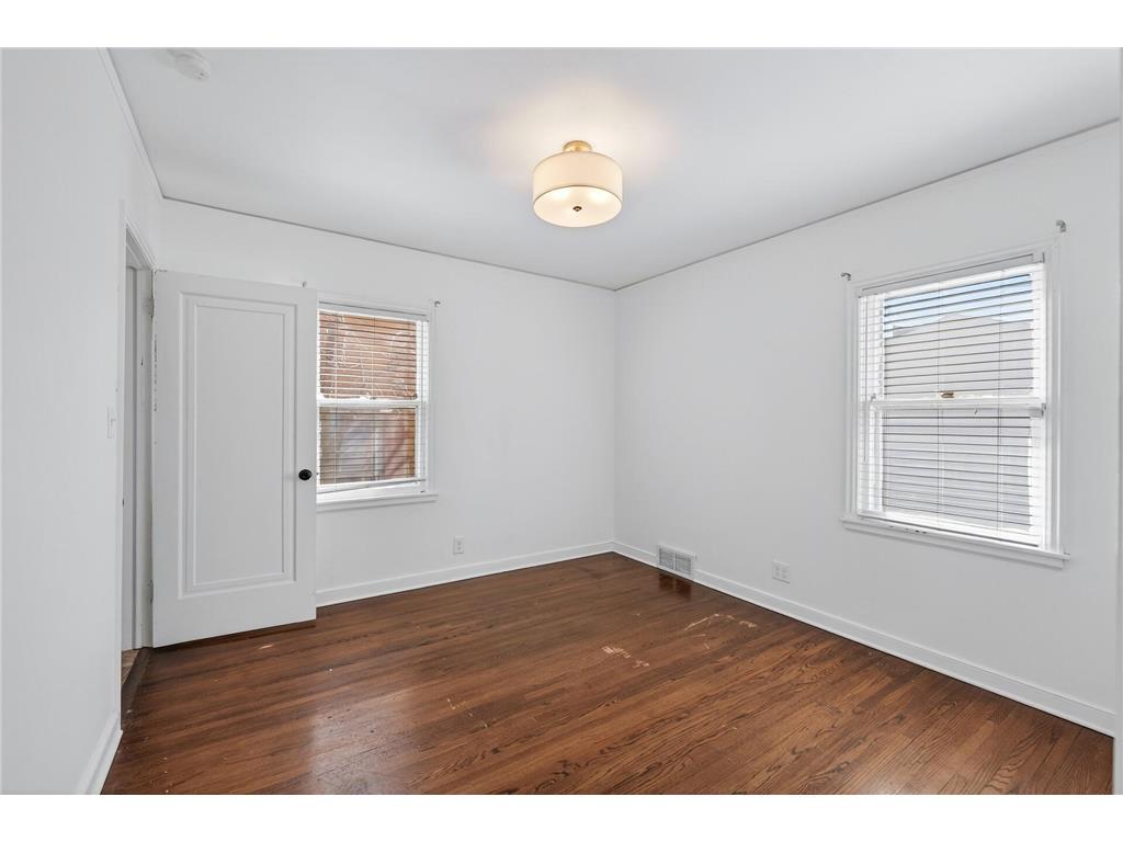 930 Hawthorne Avenue E Saint Paul MN 55106 7045093 image14