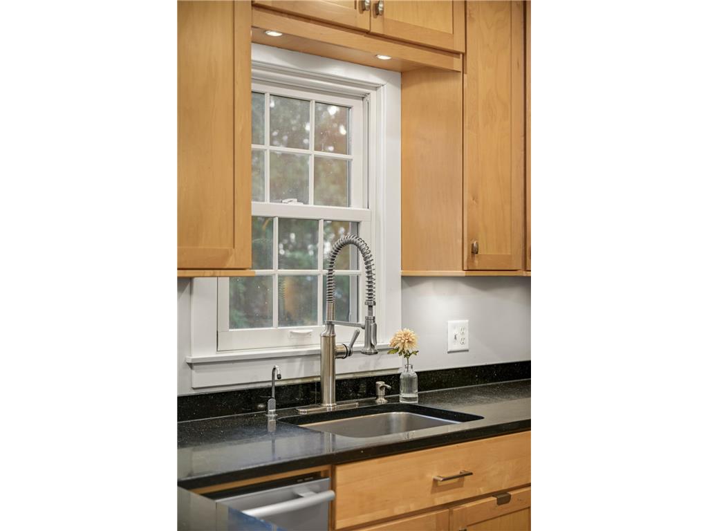 930 Nevada Avenue W Saint Paul MN 55117 7023702 image12
